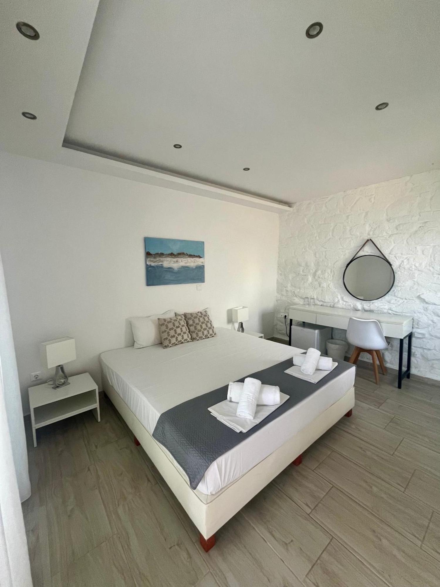 The Beach House - Apartments & Studios (Adults Only) Áfitosz Kültér fotó