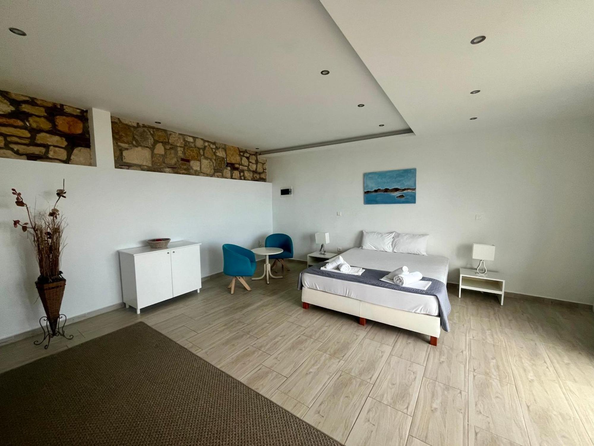 The Beach House - Apartments & Studios (Adults Only) Áfitosz Kültér fotó