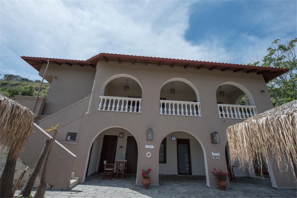 The Beach House - Apartments & Studios (Adults Only) Áfitosz Kültér fotó